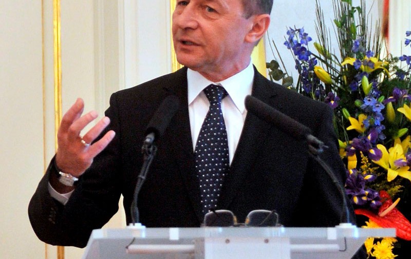 Peste jumătate din români au încredere în Traian Băsescu