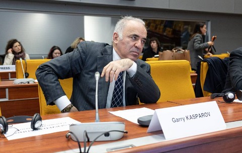 Garry Kasparov, dat în urmărire internațională de Rusia. Care sunt cele trei acuzații cu care se confruntă