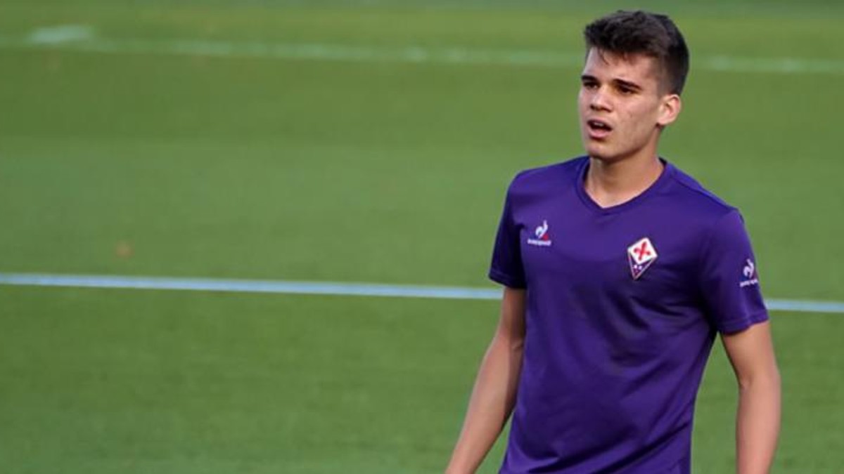Fiorentina l-a pus pe Ianis Hagi pe lista de transferuri