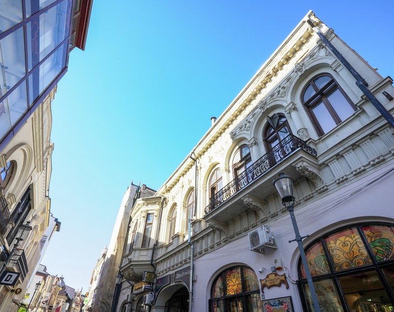 Hanul cu Tei, la vânzare pentru 1,6 milioane de euro. Cum arată clădirea-simbol din Centrul Vechi al Bucureștiului - FOTO