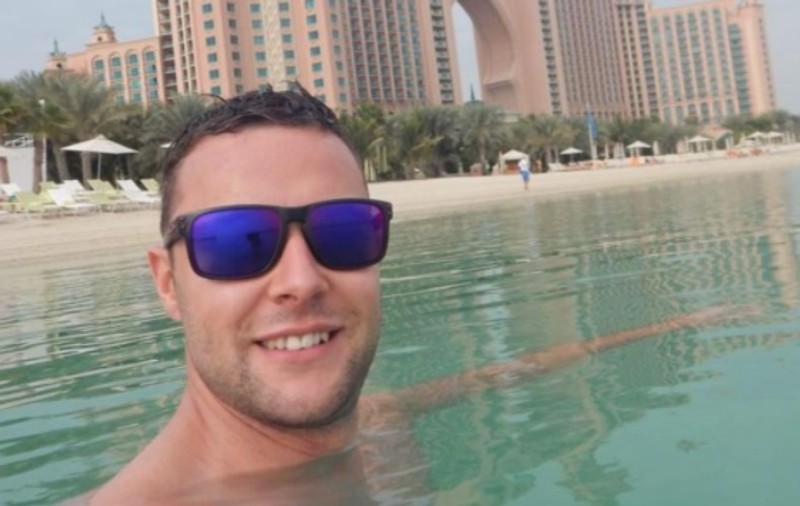 Un britanic a fost arestat în Dubai, după ce a atins din greșeală șoldul altui bărbat