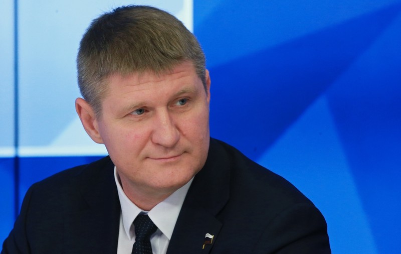 Un deputat din Duma rusă i-a sugerat președintelui Macron să conducă personal armata franceză în Ucraina: „Acest nou Napoleon are șansa să fie bărbat”