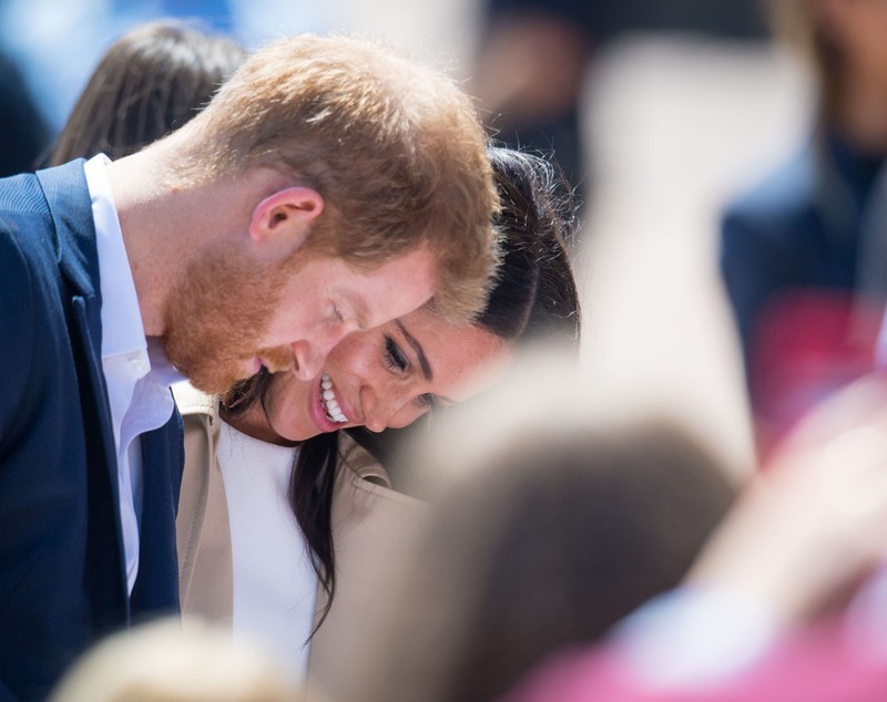 FOTO | Meghan Markle, la prima apariție publică de la anunțul sarcinii. Detaliul subtil în memoria Prințesei Diana