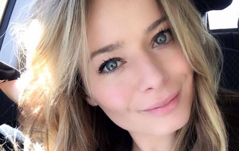 Laura Cosoi, sexy la plajă. Cum s-a pozat fosta iubită a lui Smiley. "Frumos"