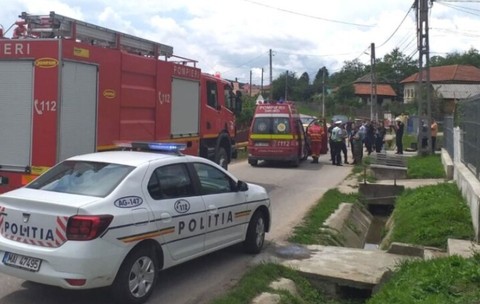 BREAKING NEWS! Incident rutier grav în județul Argeș, între un autoturism și un motocultor