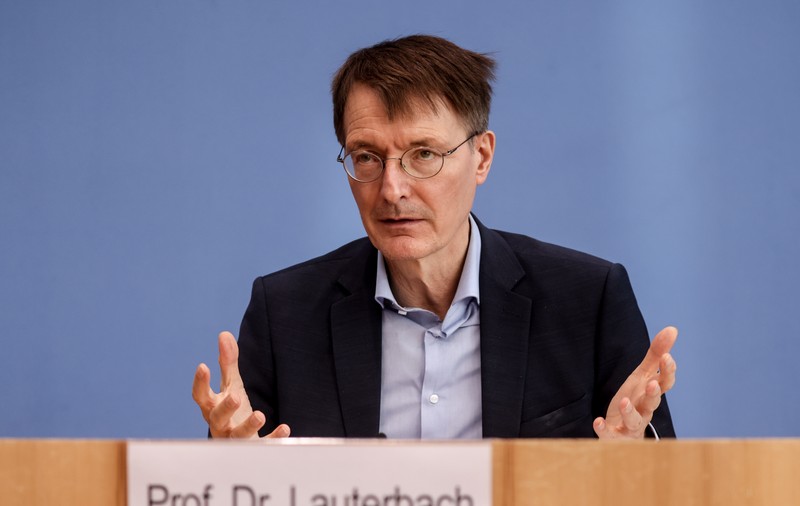 Ministrul sănătății din Germania, după achiziția a 5 milioane de doze de vaccin din România: „Acolo nu era folosit”
