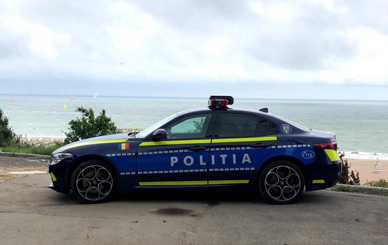 Un bărbat judecat pentru trafic de droguri a fost prins în trafic, la Constanța, după ce a vândut 50 de grame de cocaină. El a fost depistat drogat la volan