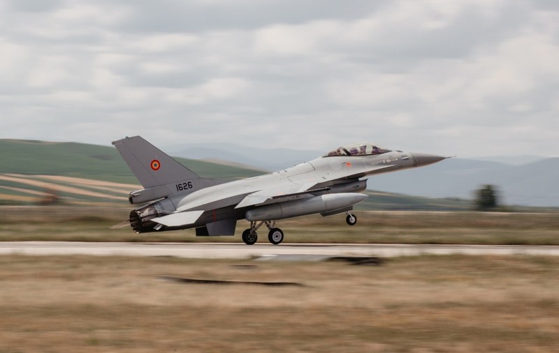 Avioanele F-16 care decolează din România nu au executat misiuni în Ucraina, spune MApN, care demontează o dezinformare rusă