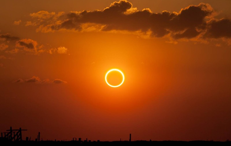 Unde vezi ECLIPSA DE SOARE de astăzi