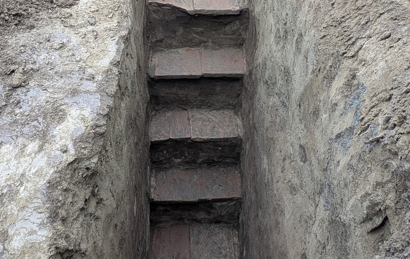 O scară descoperită pe un șantier din Constanța duce către catacombe romane vechi de 2.000 de ani