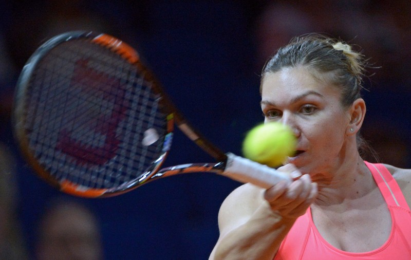 Simona Halep a scăpat de complexul Muguruza. Victorie în trei seturi