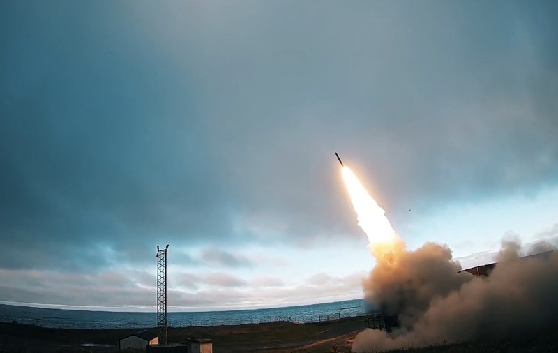 Un nou tip de bombă cu rază de acțiune mai mare, fabricată de SUA, va ajunge miercuri în Ucraina. Arma nu există nici în inventarul armatei americane - Politico