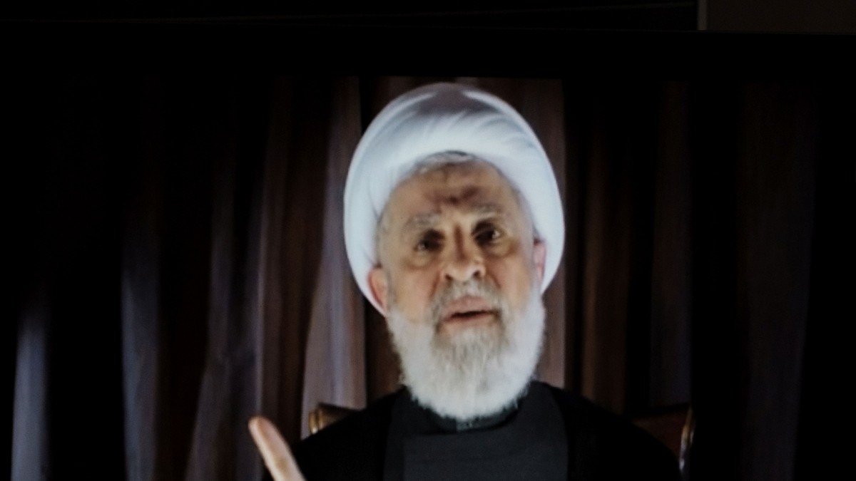 Naim Qassem în timp ce ține un discurs dintr-o locație nedezvăluită pe 8 octombrie 2024. Foto Hepta