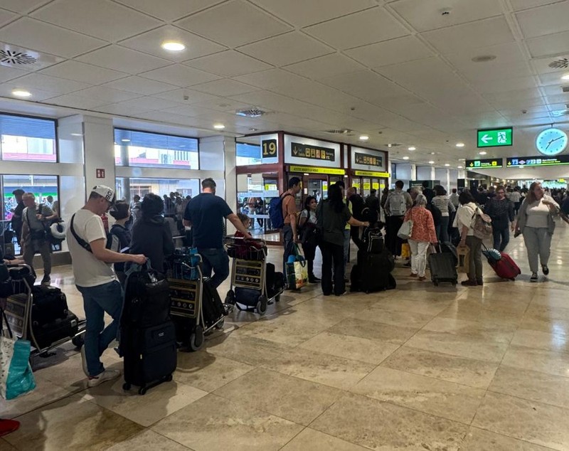 Pană de curent și haos în toată Spania, Portugalia și sudul Franței. Electricitatea începe să revină în Spania, după cea mai mare pană de curent din istoria țării – Livetext