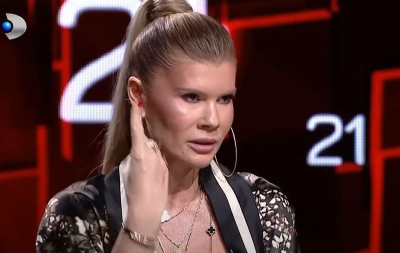 Salariul pe care îl are Diana Matei la Ministerul Apărării. Cântă pentru oficialități: „Eu împart banii acasă la mine”