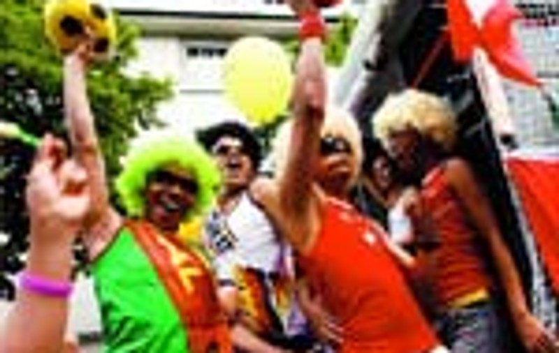 Si homosexualii participa la Euro