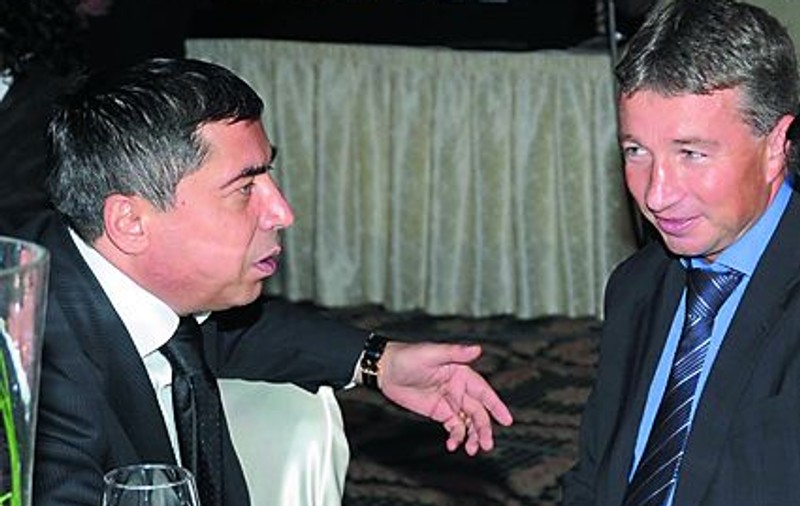 Turcu sare la gâtul lui Petrescu