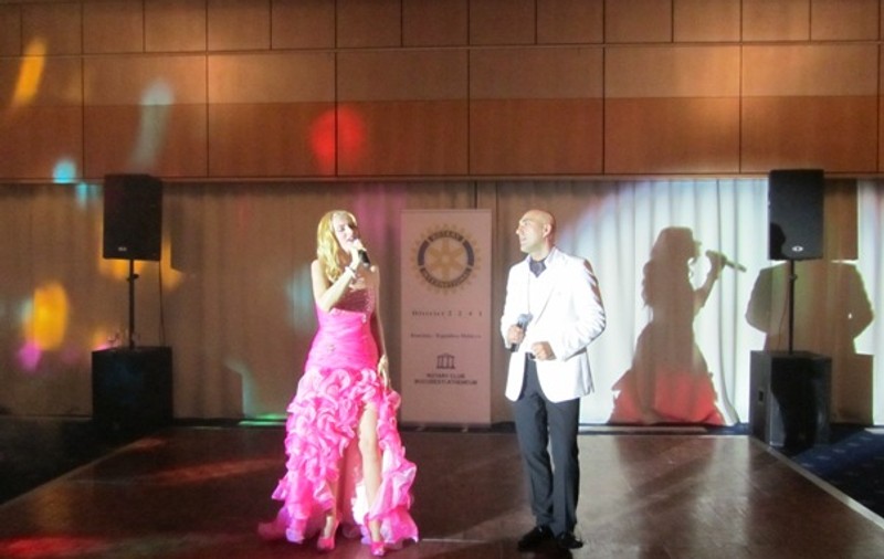 Romeo si Julia SALENO au cântat la aniversarea a 10 ani de la înfiinţarea Clubului Rotary Bucureşti Atheneum