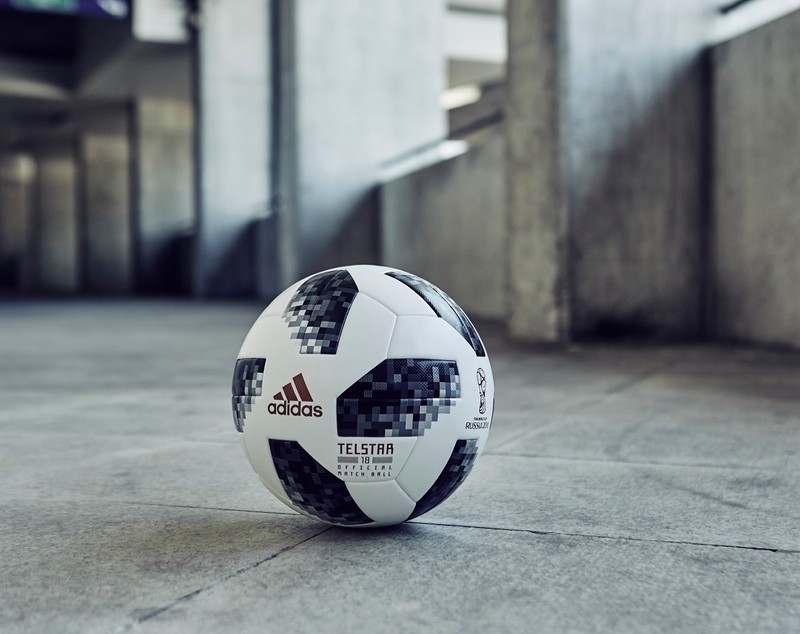 Mingea oficială a Campionatului Mondial 2018. Telstar 18 e balonul cu care se va juca în Rusia | FOTO