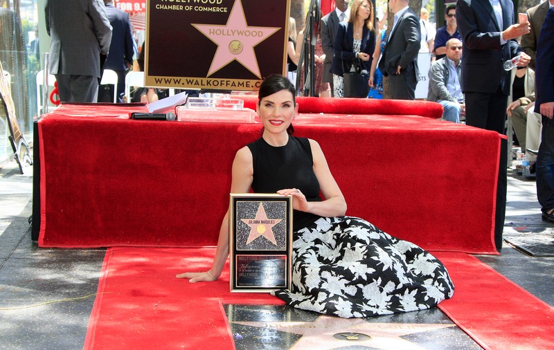 Actrița Julianna Margulies îl acuză pe Steven Seagal de hărțuire sexuală: "Nu știu cum am ieșit din camera de hotel"