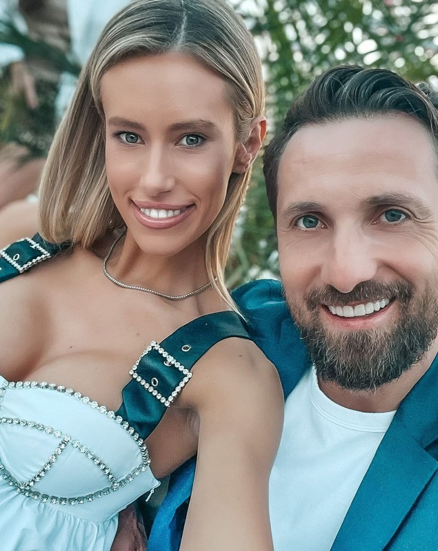 Cu ce situație se confruntă Gabriela Prisăcariu cu câteva zile înainte de nuntă. Dani Oțil lipsește de acasă: „Oare să-mi fac griji că nu mai vine?!”