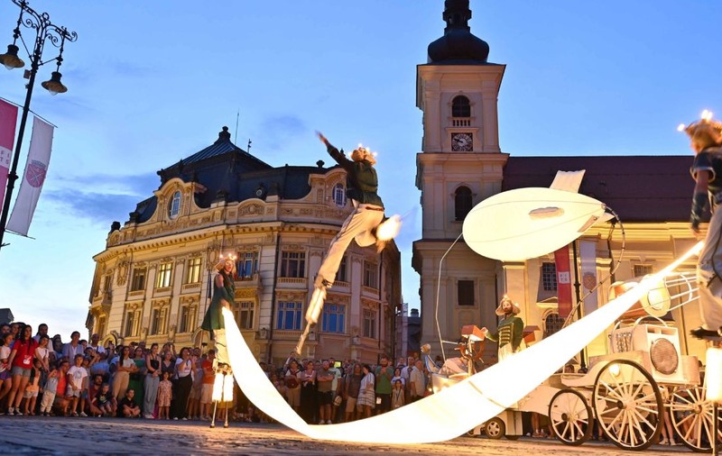 FITS 2025 începe la Sibiu cu spectacole grandioase, acrobații și un simplu „mulțumesc”