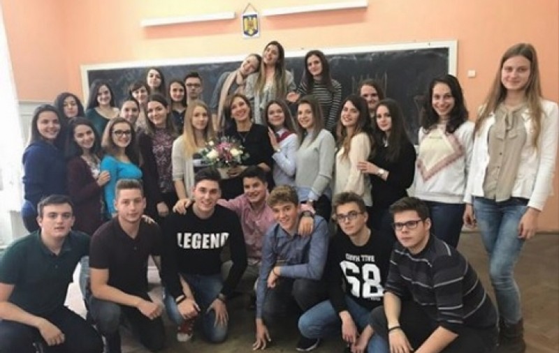 Azi e ziua de naștere a lui Carmen Iohannis! Soția președintelui României împlinește 56 de ani