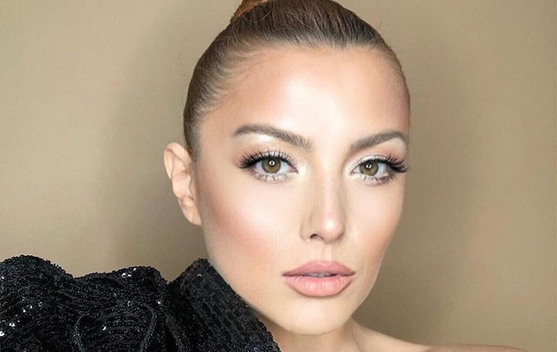FOTO | Ce face Elena Gheorghe înainte de concert. "Trebuie să vină imediat"