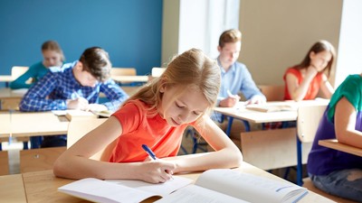 vacanta-elevi-paste-2025