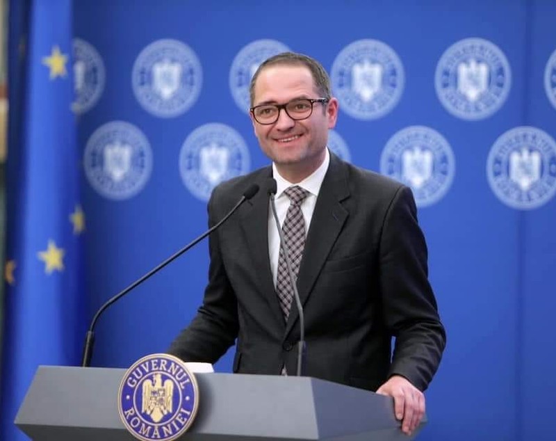 Fostul ministru al Sportului, acuzat de violență conjugală! Fosta soție arată certificatul medico-legal, el amenință: “O dau în judecată”