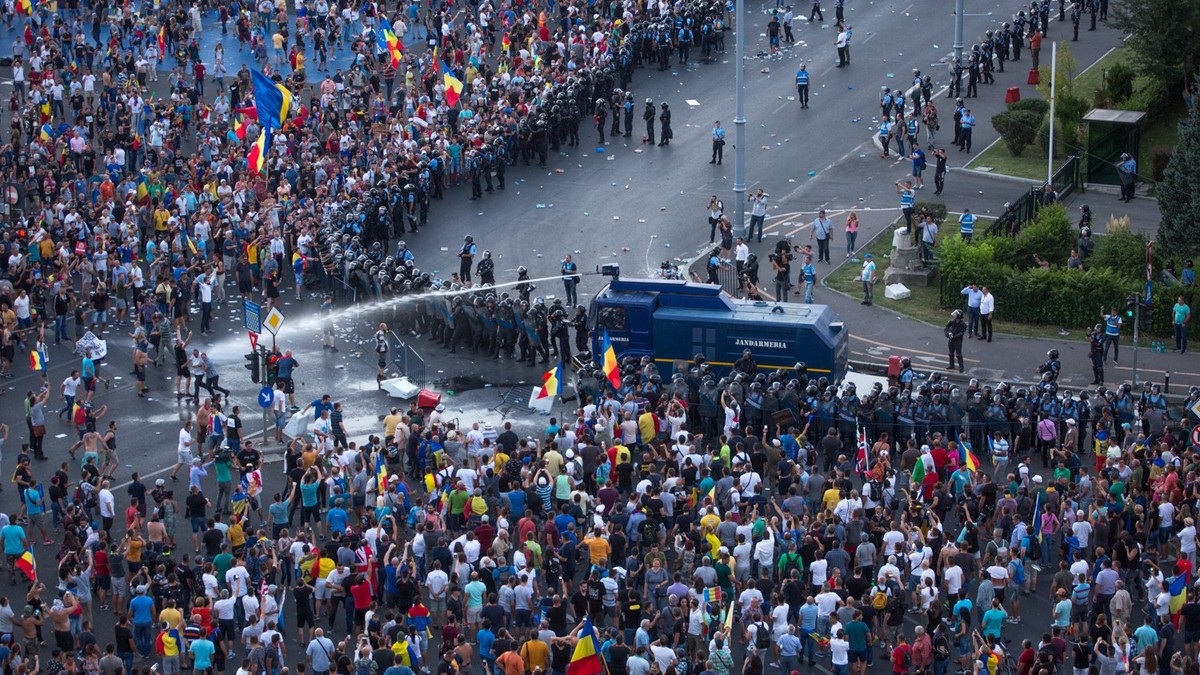 Șefa DIICOT redeschide ancheta în dosarul 10 august. Se reia ancheta faţă de şefii Jandarmeriei
