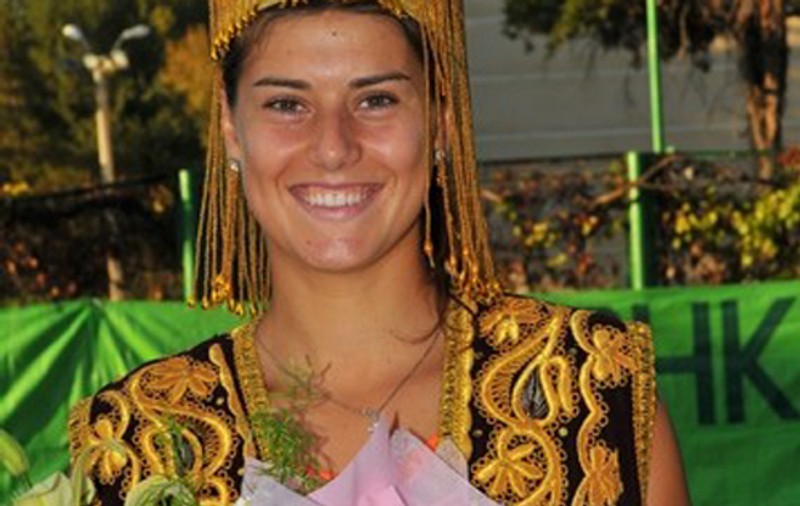  Sorana Cârstea, crăiasă la Taşkent