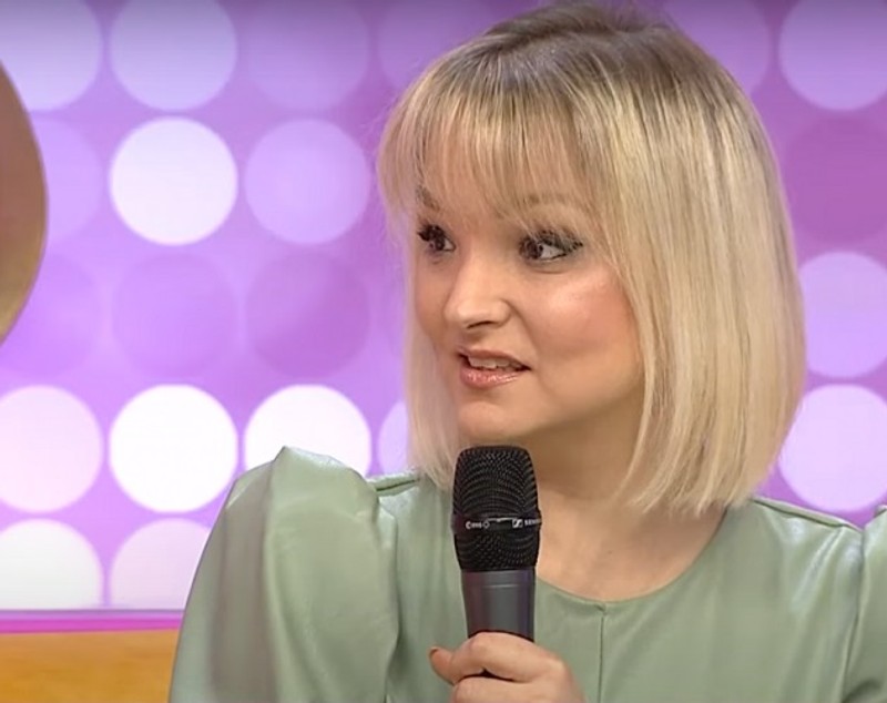 Cum își câștigă fiicele lui Vadim Tudor banii după moartea tatălui: „Am rămas practic trei femei singure. Trăim din revistă și din pensia mamei”
