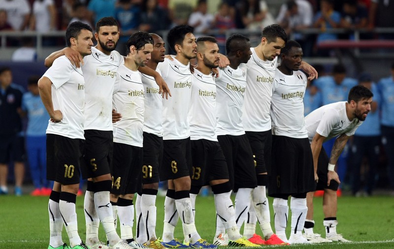UEFA face mişto de noi: a trimis un arbitru cipriot la meciul Astrei!