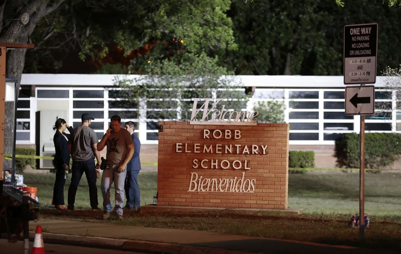 Cel puțin două fete sunt încă dispărute după atacul de la școala din Texas