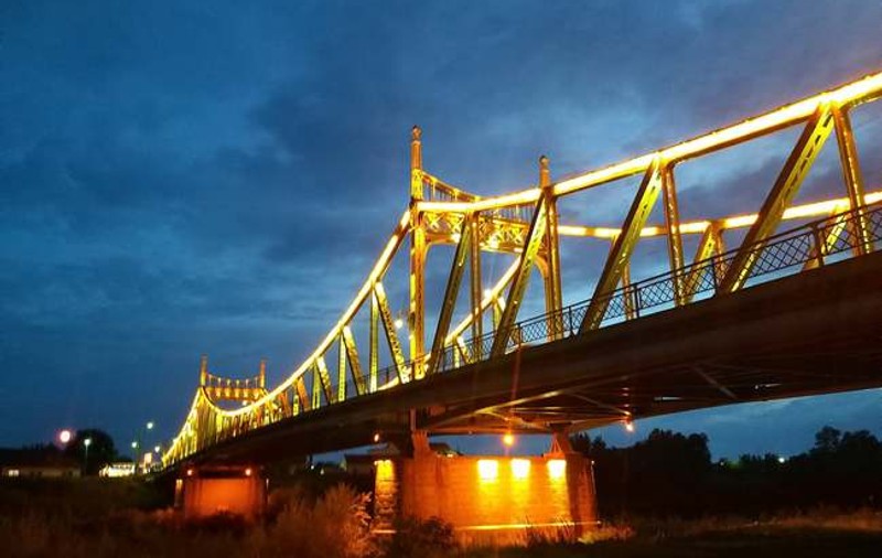 Primăria Arad renunţă la iluminatul clădirilor pentru a economisi energie