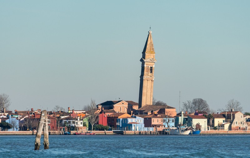 Alte turnuri înclinate, în afara turnului din Pisa