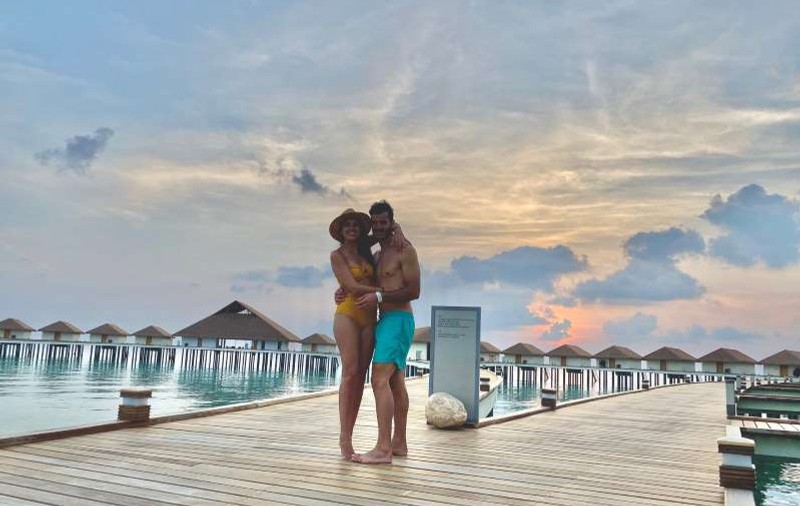 Izolare în paradis. Au plecat în luna de miere în Maldive și nu s-au mai putut întoarce
