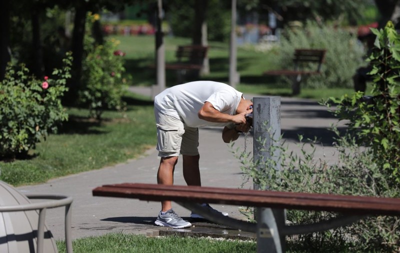 Caniculă de 37 de grade, după frigul de -1 grad de luni. Harta județelor aflate sub avertizare meteo ANM cod galben