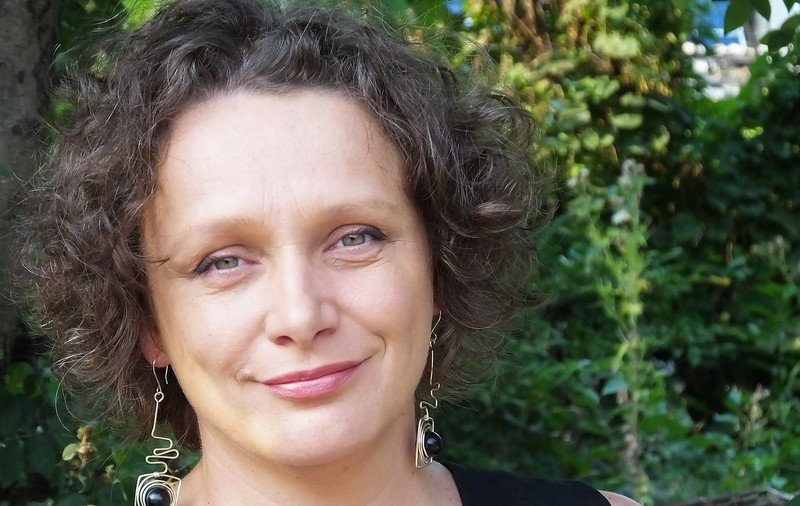 INTERVIU. Poeta care a lăsat Timișoara pentru Chișinău: „A trebuit să dau examen de limbă română, ca să primesc permis de ședere. Astfel de situații kafkiene m-au scos din minți”
