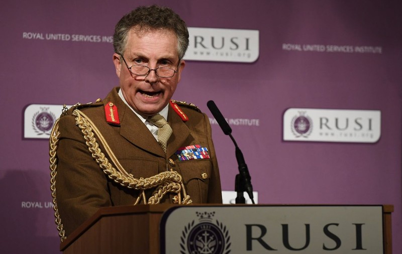 Șeful armatei britanice acuză Rusia că răspândește minciuni cu privire la vaccinurile anti-COVID dezvoltate de țările din Vest