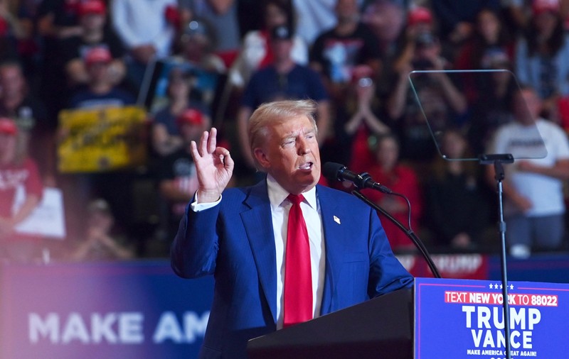 Donald Trump ar trebui să fie închis „politic”, spune Joe Biden, pentru că e o ameninţare la adresa democraţiei