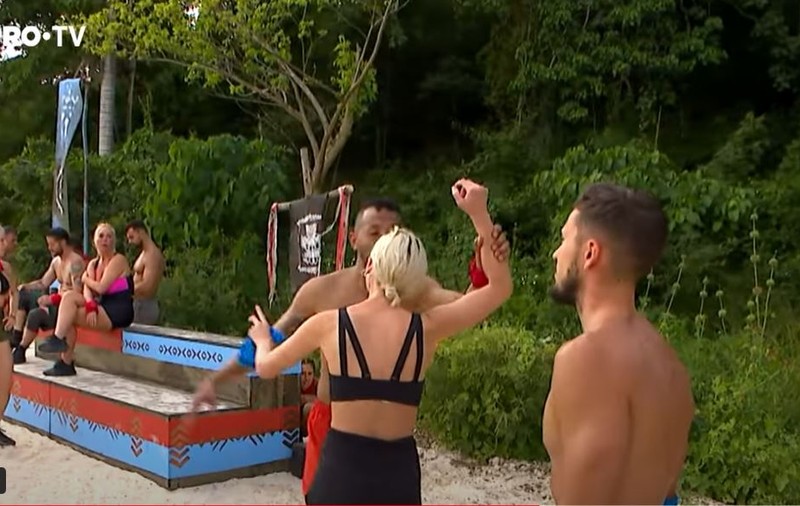 Concurenții de la Survivor România 2023, la un pas de bătaie. Spiritele s-au încins între Faimoși și Războinici