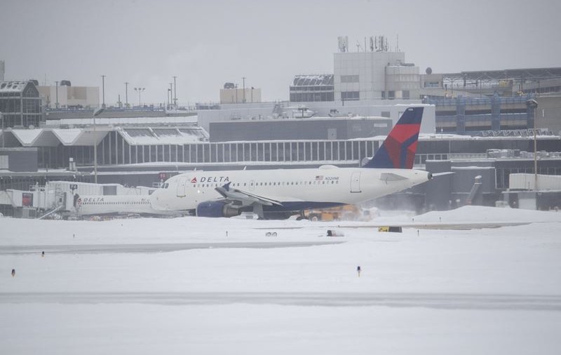 Peste 2.000 de zboruri au fost anulate în SUA din cauza furtunii. Aeroporturile din Chicago, cele mai afectate