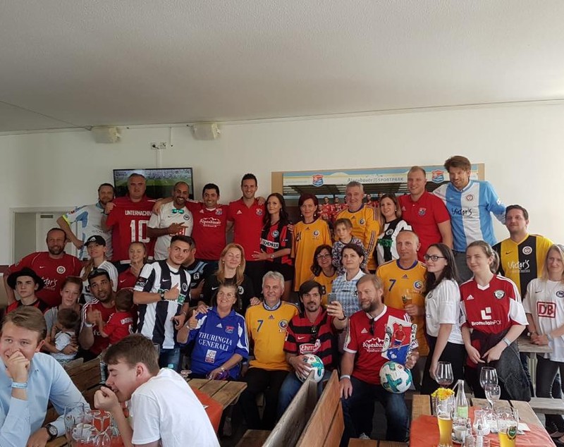 Imagini emoționante de la retragerea internaționalului român Max Nicu. Gol superb la ultimul meci. Familia l-a petrecut în tricourile naționalei României | FOTO