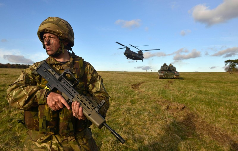 Nouă strategie militară a Marii Britanii: 20-40-40, cu accent pe drone și lecțiile din Ucraina