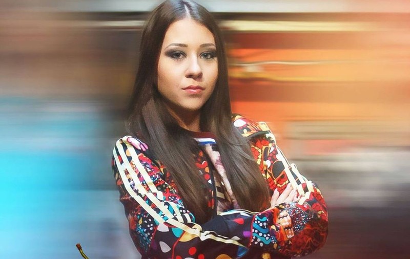Aşa arată Nicole Cherry nemachiată! Fanii s-au împărţit în două tabere!