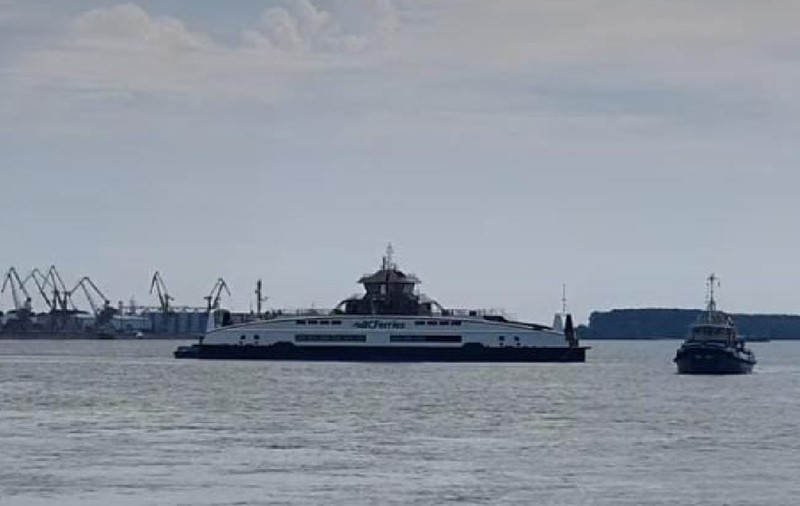Primul feribot hibrid a fost lansat la apă pe șantierul naval din Galați