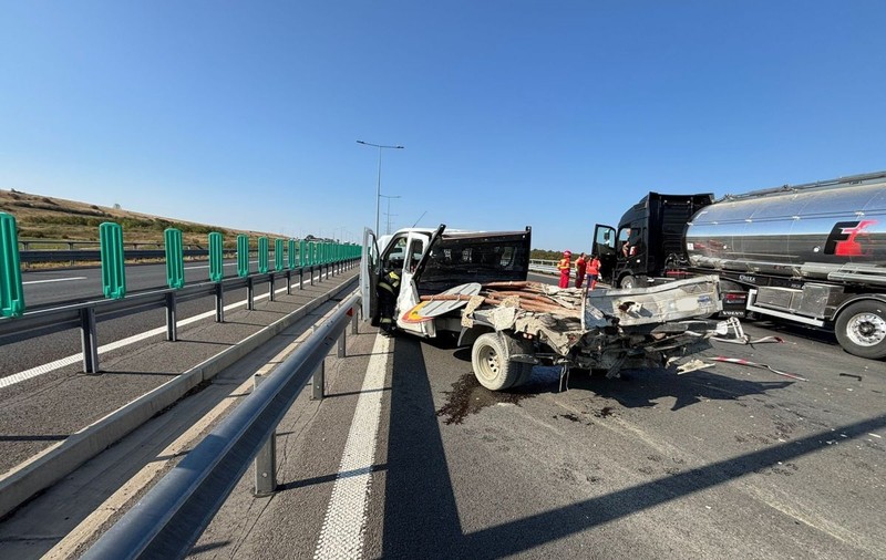 Cei trei muncitori uciși de un TIR pe autostrada A1 Sibiu – Deva urmau să iasă din tură