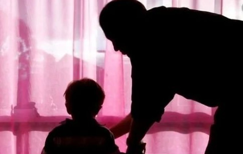 Un băiat de 10 ani din Iași, agresat sexual de doi colegi de clasă. Poliția a deschis o anchetă